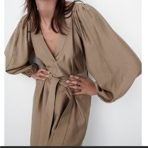 NEW Zara Belted Midi V-neck Dress Size M Medium